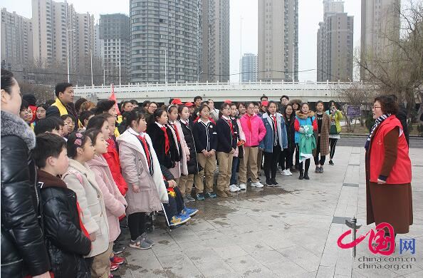 衛(wèi)濱區(qū)人民路小學(xué)副校長(zhǎng)王紅講話(huà) 衛(wèi)濱區(qū)人民路小學(xué)副校長(zhǎng)王紅講話(huà)